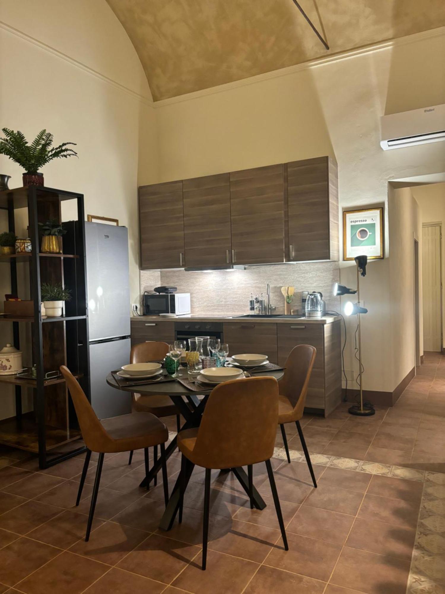 Appartamento L'Antica Colonna, In Centro Storico Parma Bagian luar foto